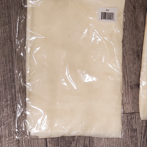 Sheer Curtains - Picture 4 of 5